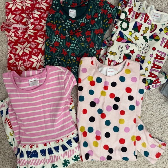 Girls Hanna Andersson Lot size 130 (8) lots of dresses, leggings, and tops - Picture 11 of 15